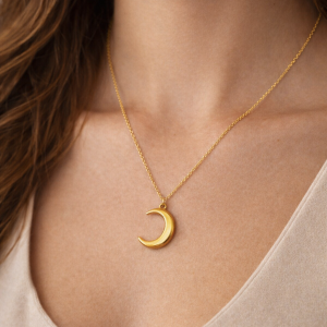 Mond Kette - Moon Lake